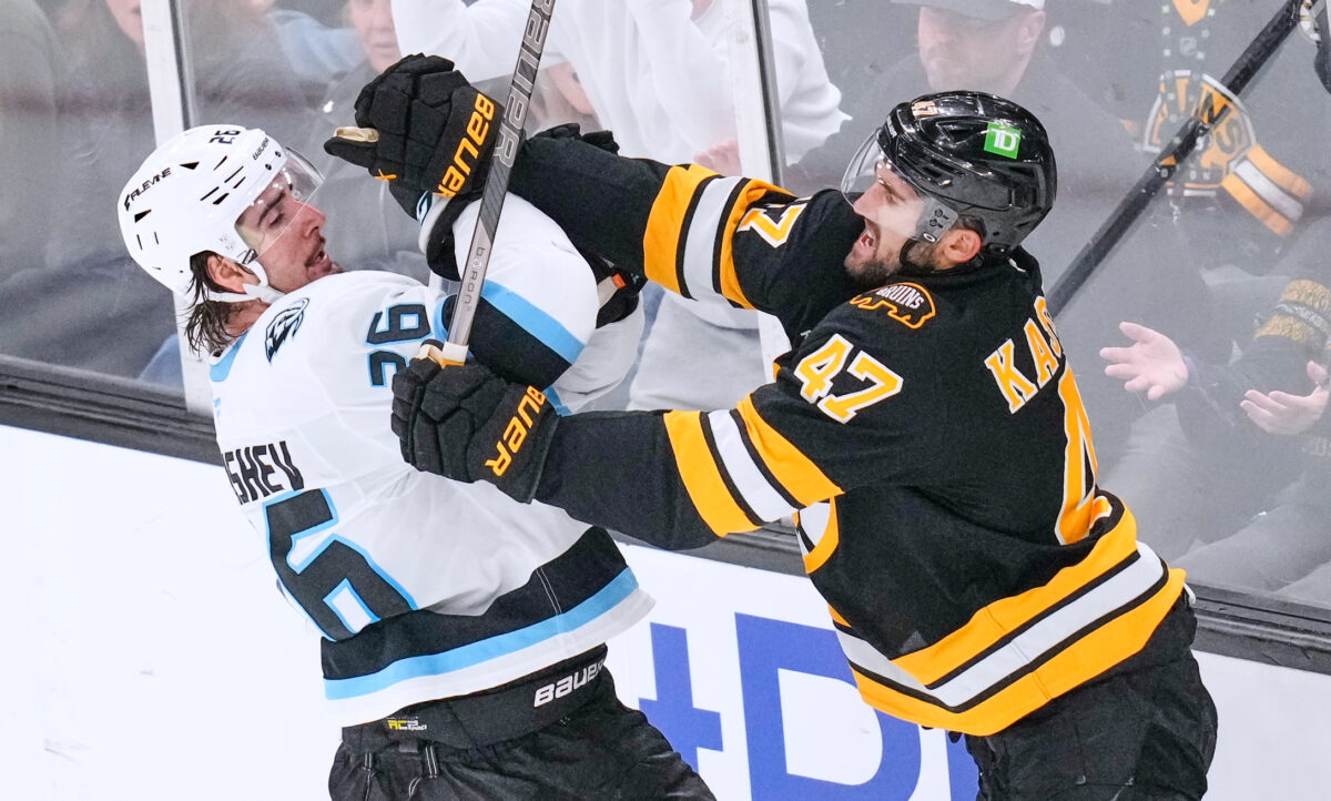 Bruins pound Mammoth in Boston, 6-1